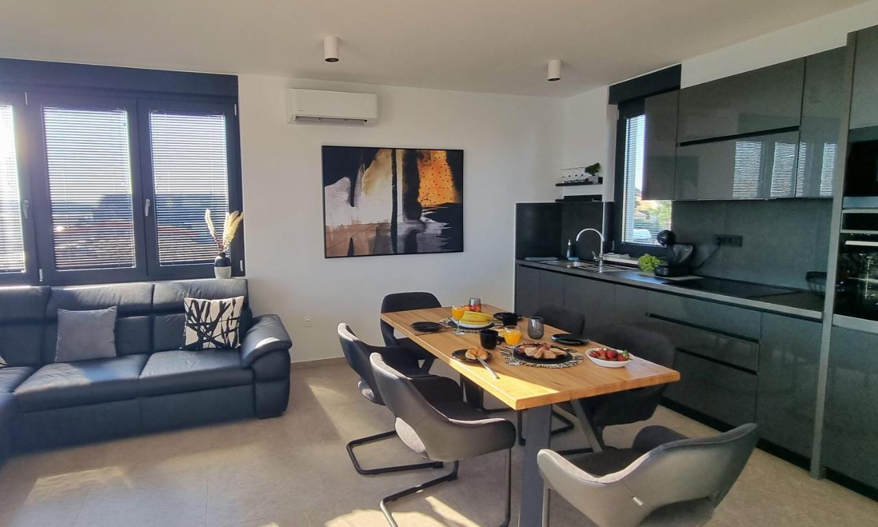 Dinary Penthouse Apartament